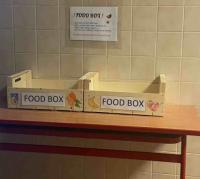 Food boxy ve školní jídelně